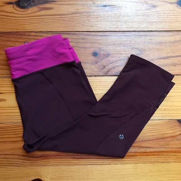 Lululemon Maroon Pink Capris Leggings, EUC, 6 - Picture 11 of 12